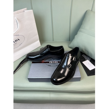 Prada Leather Dress Shoes For Men in 186668