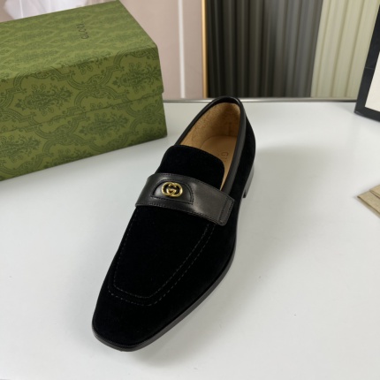 Gucci Dress Shoes For Men in 186670