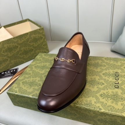 Gucci Dress Shoes For Men in 186675
