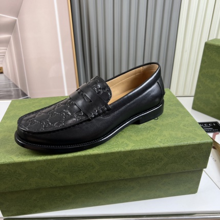 Gucci Dress Shoes For Men in 186686