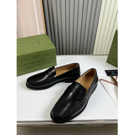 Gucci Dress Shoes For Men in 186687