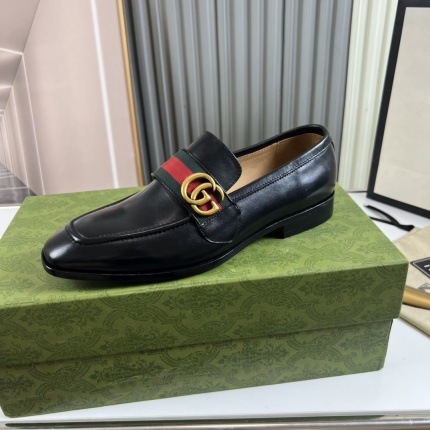 Gucci Dress Shoes For Men in 186693