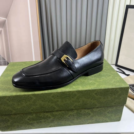 Gucci Dress Shoes For Men in 186698