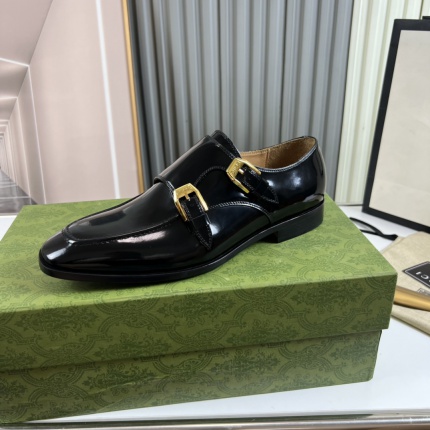 Gucci Dress Shoes For Men in 186700