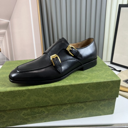 Gucci Dress Shoes For Men in 186701