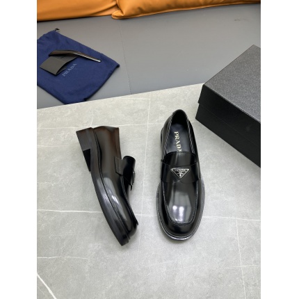 Prada Leather Dress Shoes For Men in 186715
