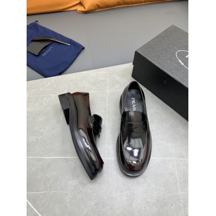 Prada Leather Dress Shoes For Men in 186718