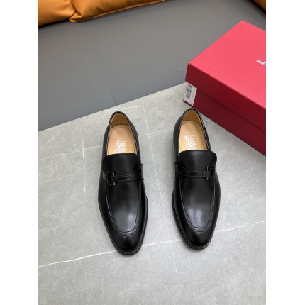 Ferragamo Dress Shoes For Men in 186724