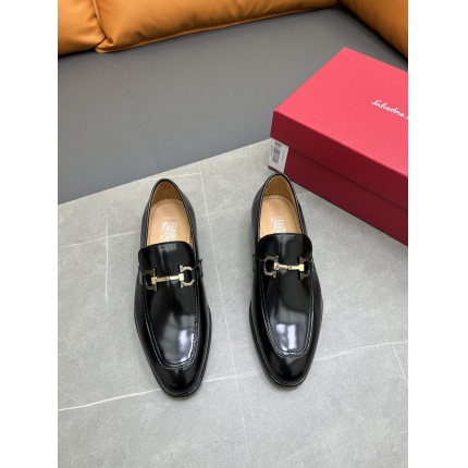 Ferragamo Dress Shoes For Men in 186725