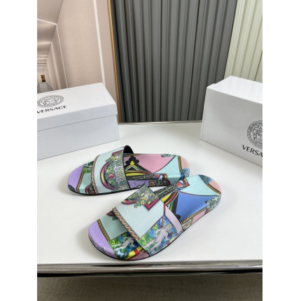 Versace Slippers For Men in 186748