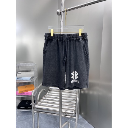 Balenciaga Pants in 186829