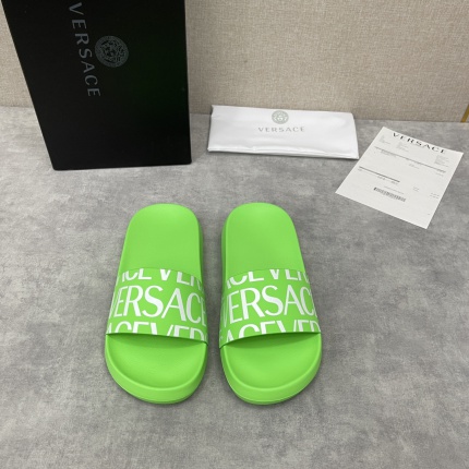 Versace Slippers For Men in 186914