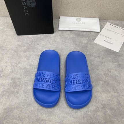 Versace Slippers For Men in 186921