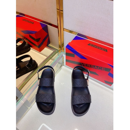 Versace Slippers For Men in 186937