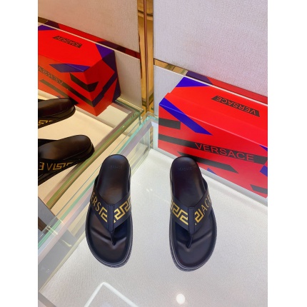 Versace Slippers For Men in 186938