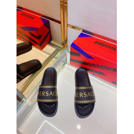 Versace Slippers For Men in 186941