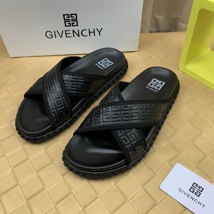 Givenchy Slippers For Men in 186973
