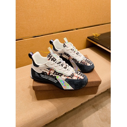 Burberry Sneakers For Men in 186986