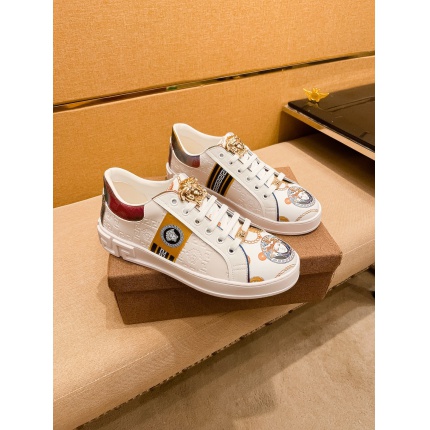 Versace Sneakers For Men in 186989