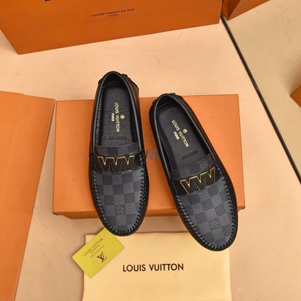 Louis Vuitton Leather Loafers For Men in 186995