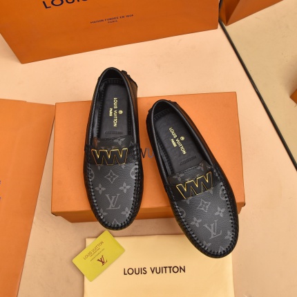 Louis Vuitton Leather Loafers For Men in 186997