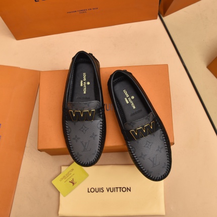 Louis Vuitton Leather Loafers For Men in 186998