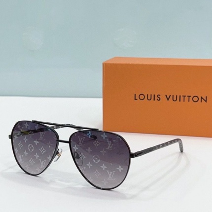 Louis Vuitton AAA Quality Sunglasses in 187108