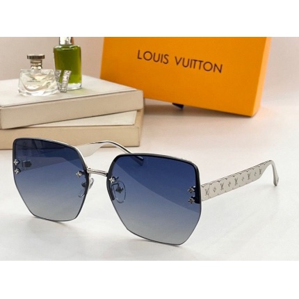 Louis Vuitton AAA Quality Sunglasses in 187109