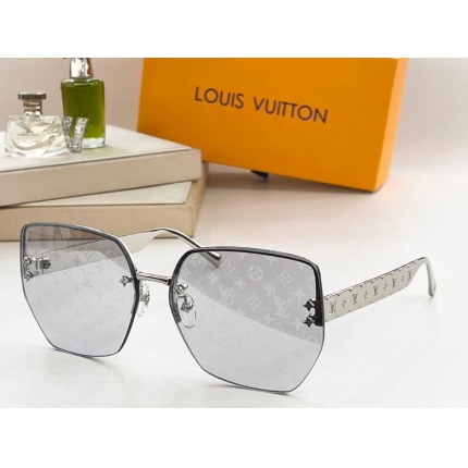 Louis Vuitton AAA Quality Sunglasses in 187111