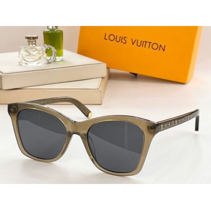 Louis Vuitton AAA Quality Sunglasses in 187119