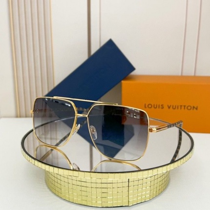 Louis Vuitton AAA Quality Sunglasses in 187124