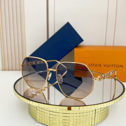 Louis Vuitton AAA Quality Sunglasses in 187130