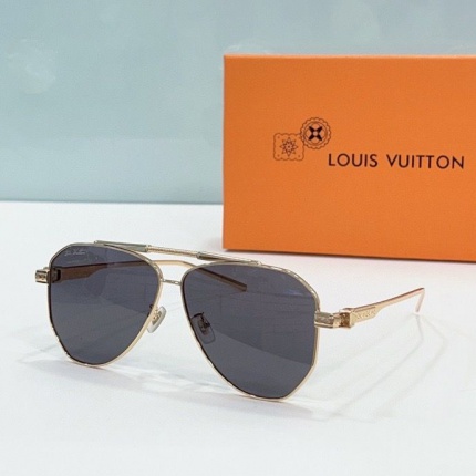 Louis Vuitton AAA Quality Sunglasses in 187138