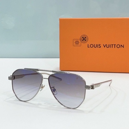 Louis Vuitton AAA Quality Sunglasses in 187139