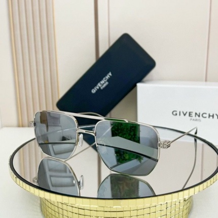 Givenchy AAA Quality Glasses in 187418