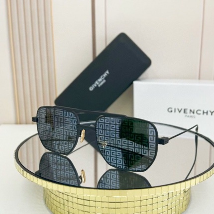 Givenchy AAA Quality Glasses in 187420