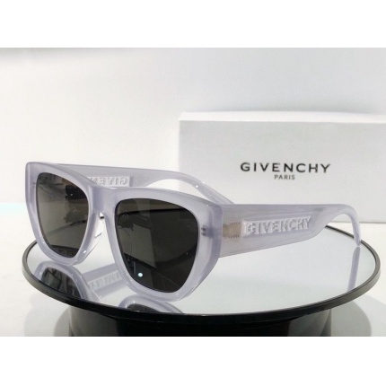 Givenchy AAA Quality Glasses in 187424