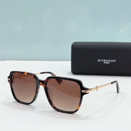 Givenchy AAA Quality Glasses in 187428