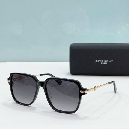 Givenchy AAA Quality Glasses in 187430