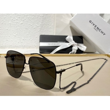 Givenchy AAA Quality Glasses in 187440