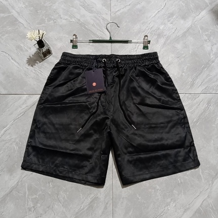 Louis Vuitton Short Pants For Men in 188254