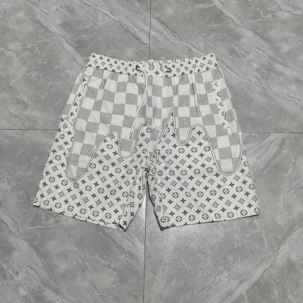 Louis Vuitton Short Pants For Men in 188258