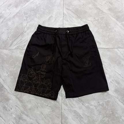 Louis Vuitton Short Pants For Men in 188267
