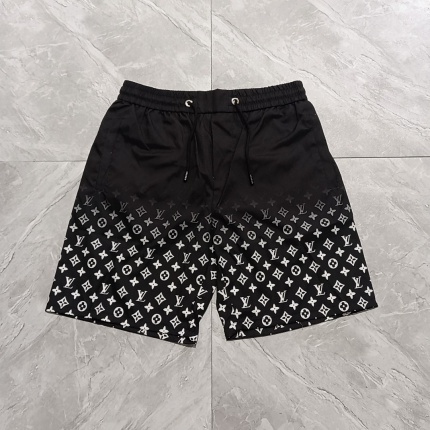 Louis Vuitton Short Pants For Men in 188269