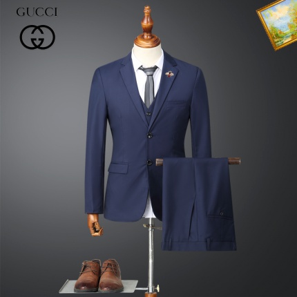 New Arrivals Gucci Suits For Men in 189083