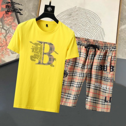 Burberry Tracksuits for Men in 189254