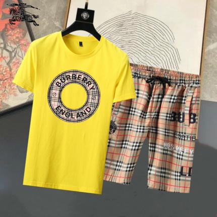 Burberry Tracksuits for Men in 189258