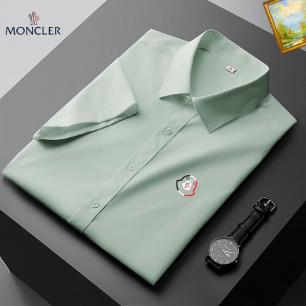 Moncle Short-Sleeved Shirts in 189401
