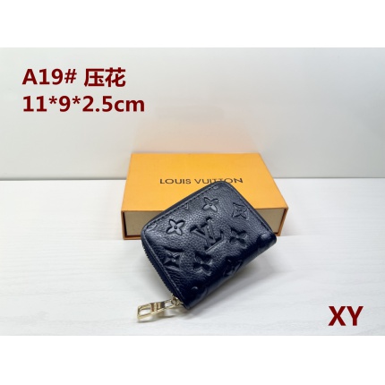 Louis Vuitton Walltes in 189592