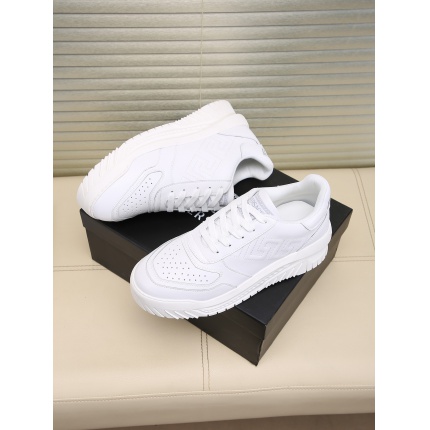 Versace Sneakers For Men in 189726